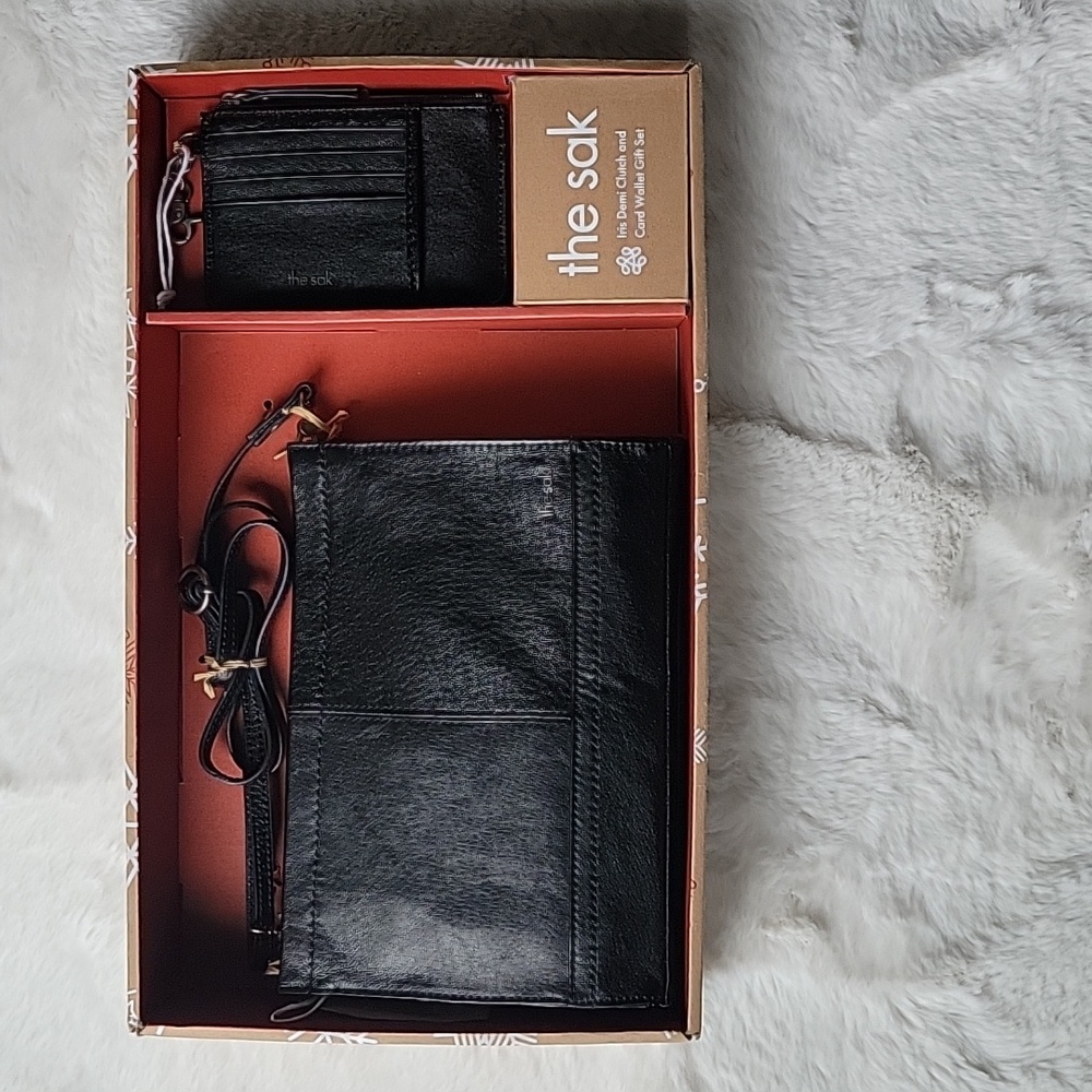 Black purse and wallet set